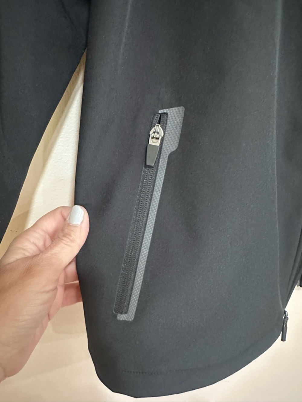 Men’s Lexus Racing Black Softshell Jacket. Size M - Picture 3 of 10